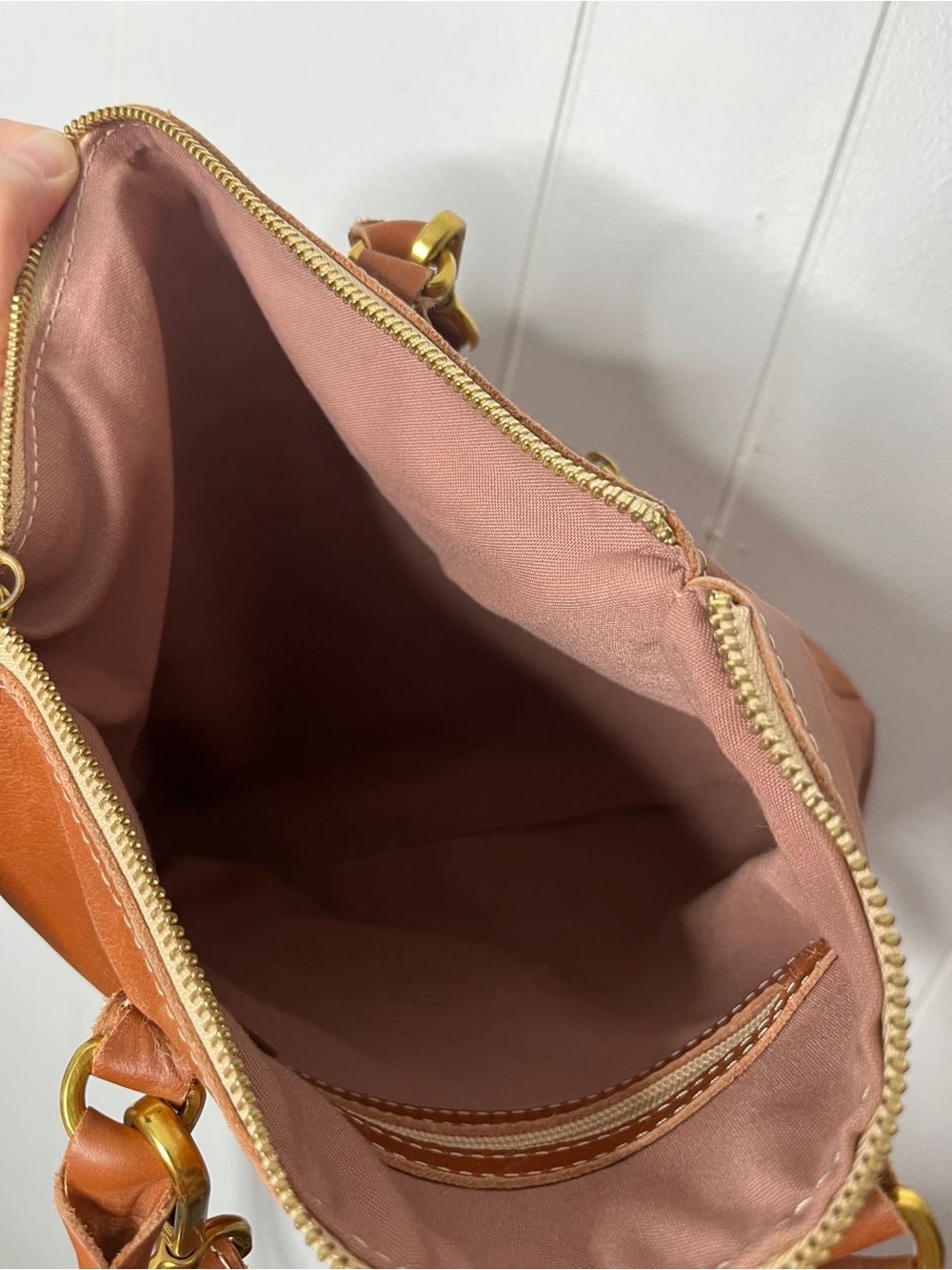 Sseko Classic Brown Leather Crossbody Tote Bag with Handles Zip Top - Picture 7 of 7